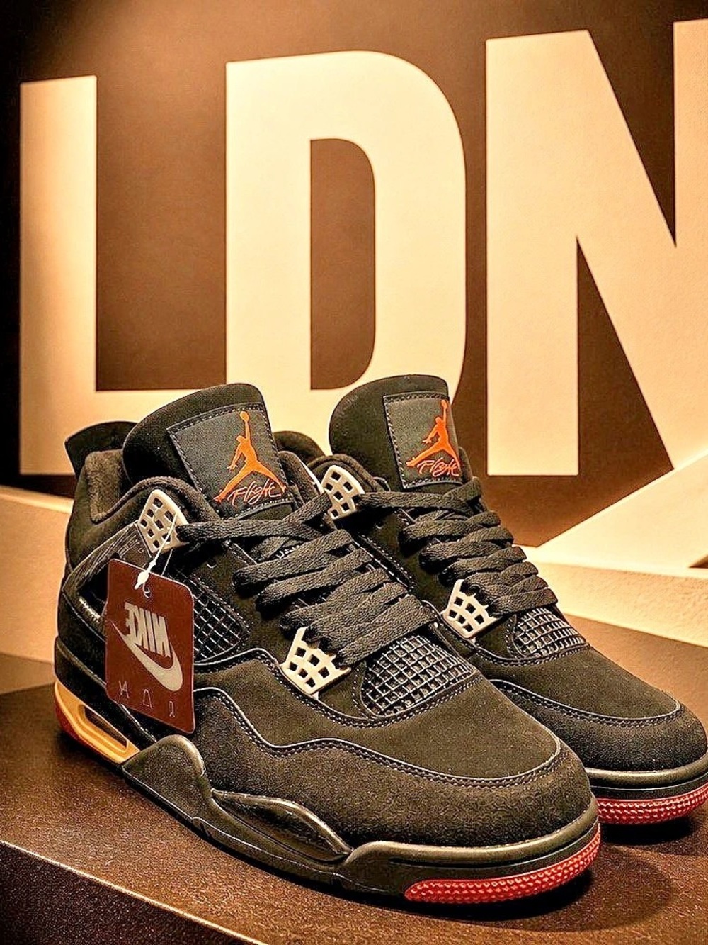 Air Jordan 4 'London'
